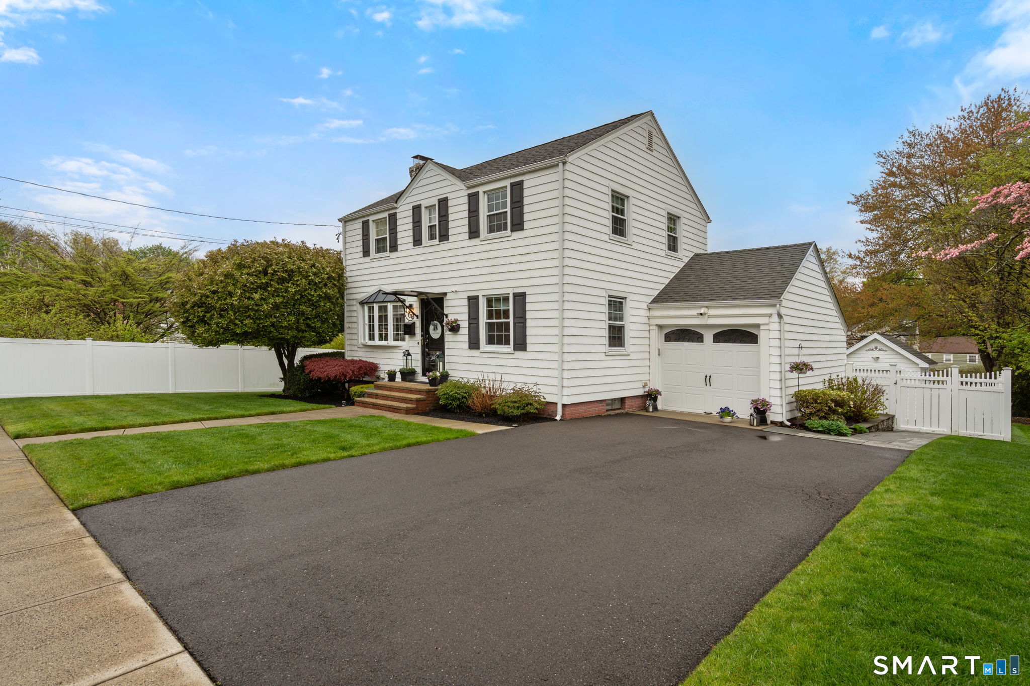 12 Orchard Court Hamden CT 06517