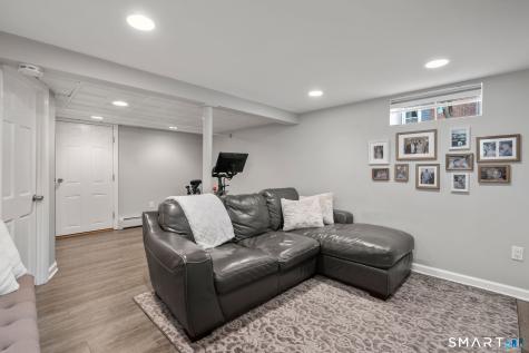 12 Orchard Court Hamden CT 06517