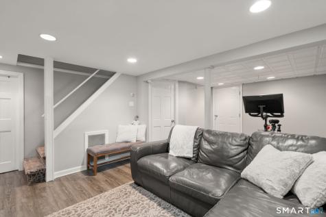 12 Orchard Court Hamden CT 06517