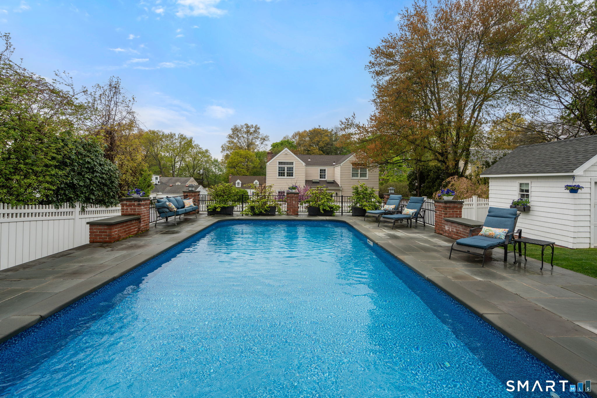 12 Orchard Court Hamden CT 06517