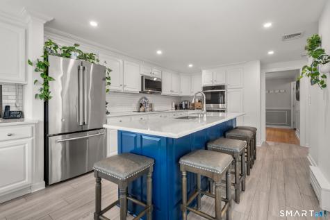 12 Orchard Court Hamden CT 06517