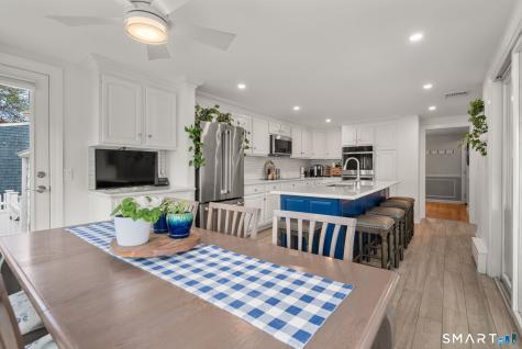 12 Orchard Court Hamden CT 06517