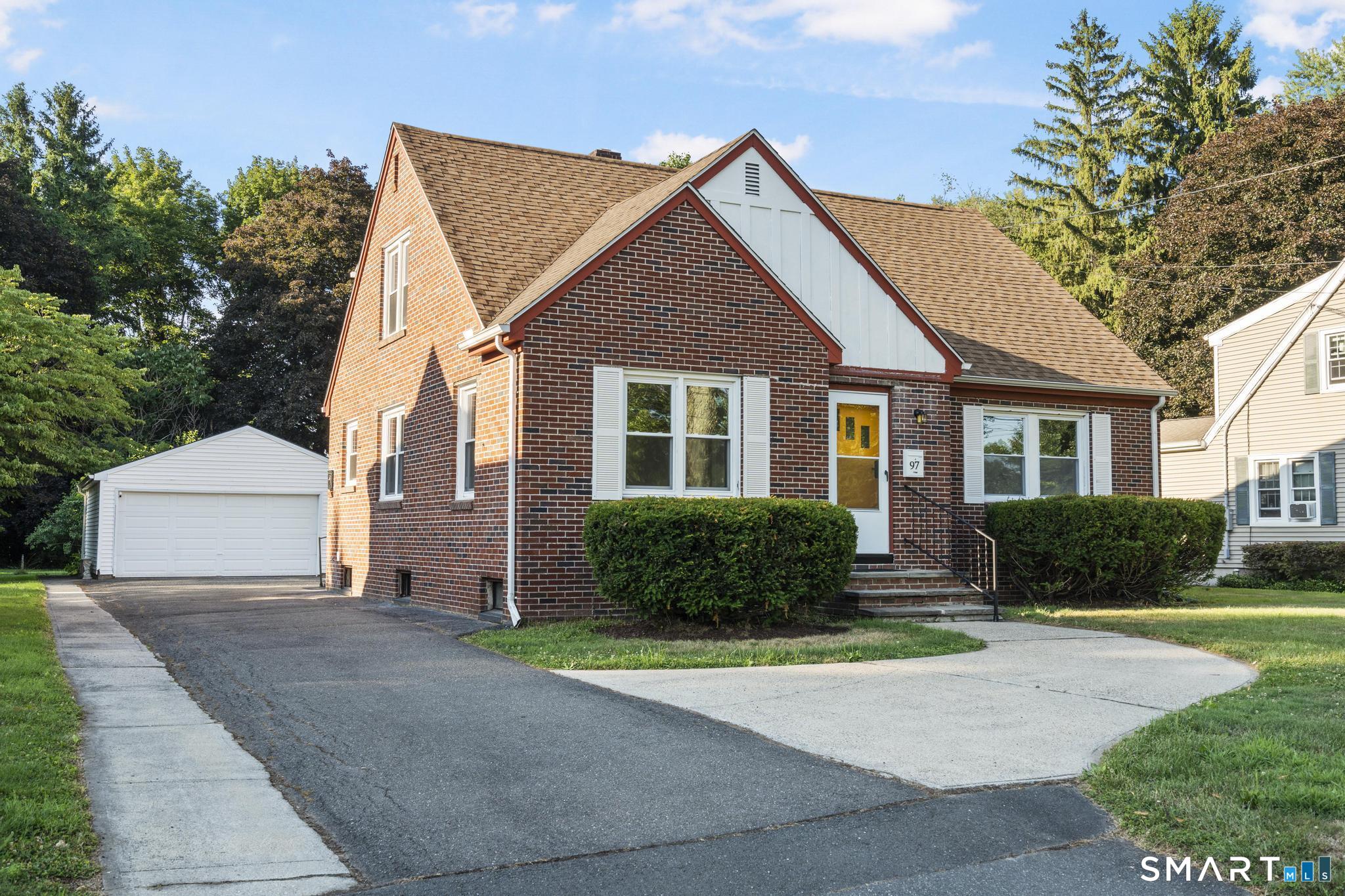 97 Alden Avenue Enfield CT 06082