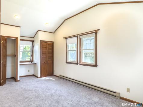 27 Glendale Drive Waterbury CT 06708