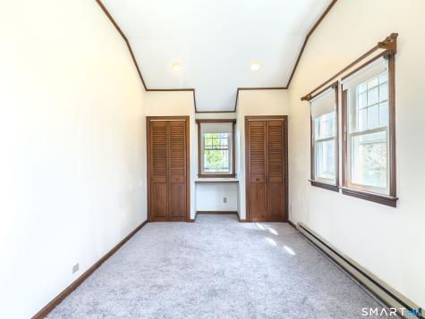 27 Glendale Drive Waterbury CT 06708