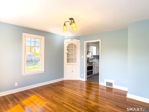 27 Glendale Drive Waterbury CT 06708