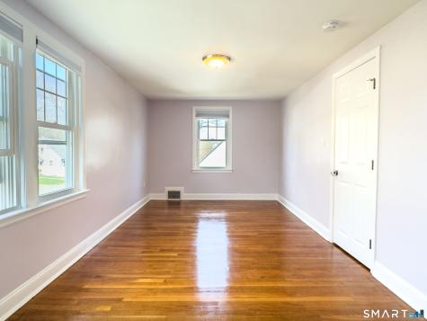 27 Glendale Drive Waterbury CT 06708