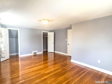 27 Glendale Drive Waterbury CT 06708