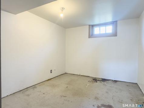27 Glendale Drive Waterbury CT 06708