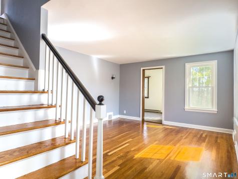 27 Glendale Drive Waterbury CT 06708