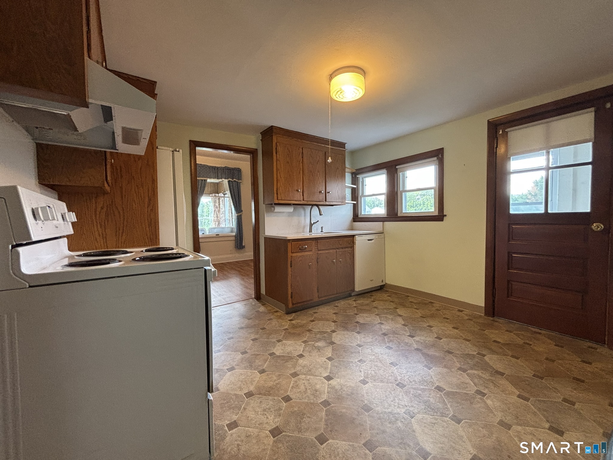 84 Laurel Street East Hartford CT 06108