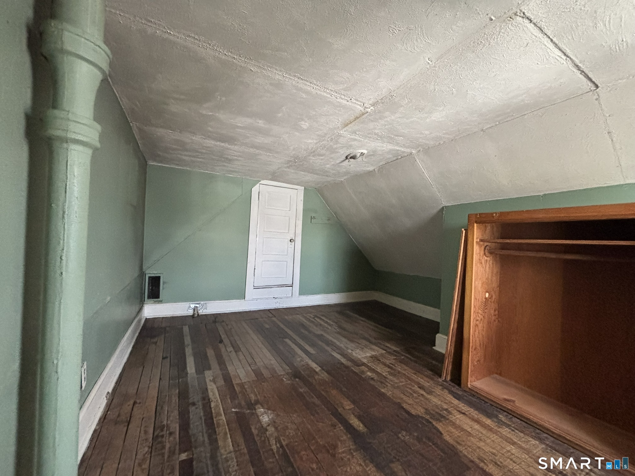 84 Laurel Street East Hartford CT 06108