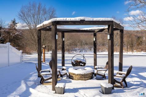 191 North Main Street East Granby CT 06026