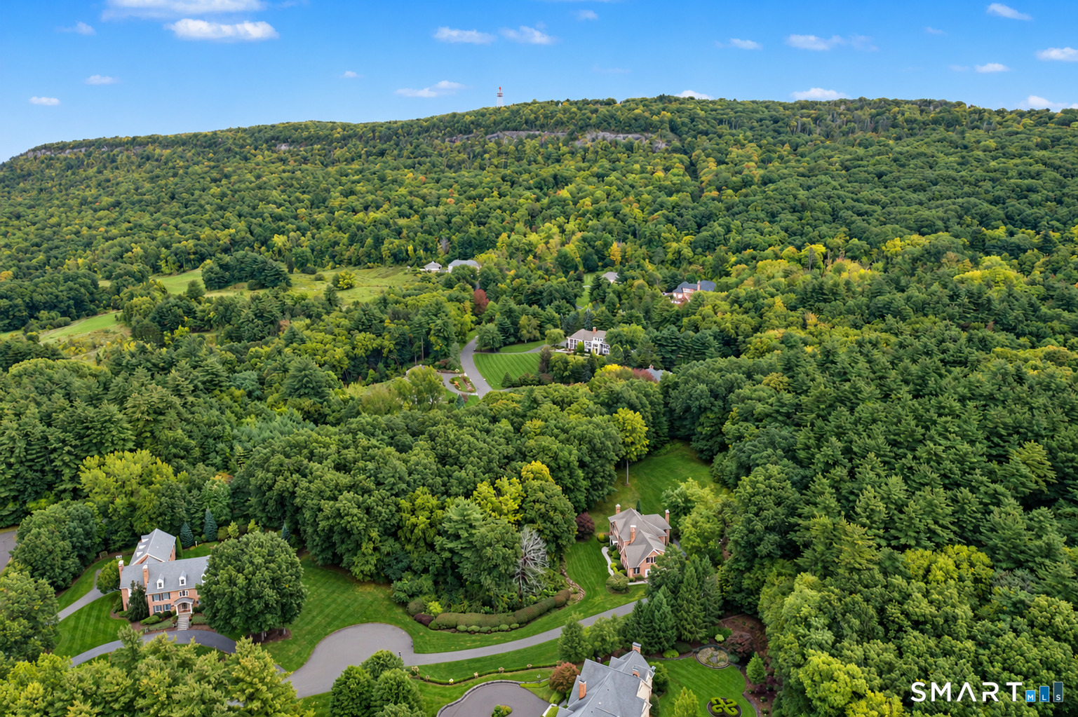 14 Pembroke Drive Avon CT 06001