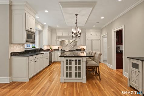 14 Pembroke Drive Avon CT 06001