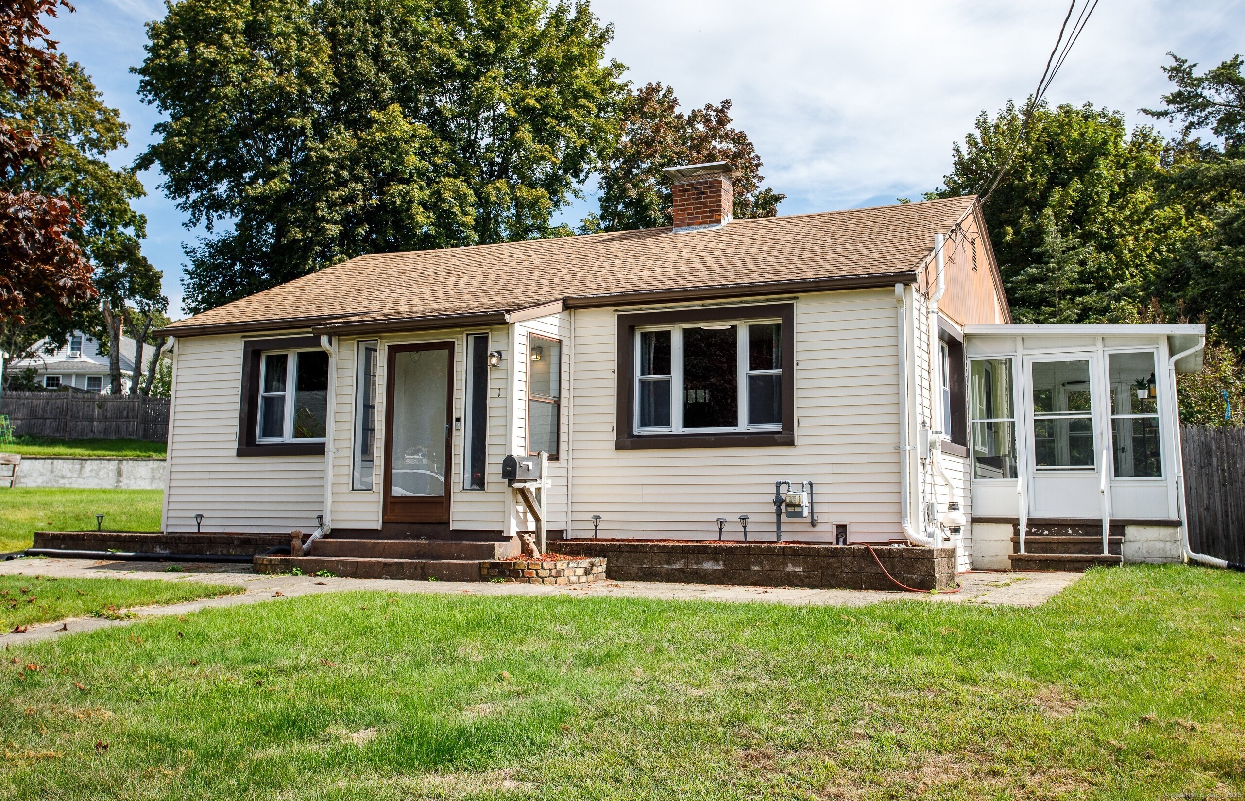 1 Central Court Norwich CT 06360