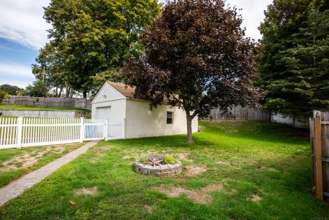 1 Central Court Norwich CT 06360