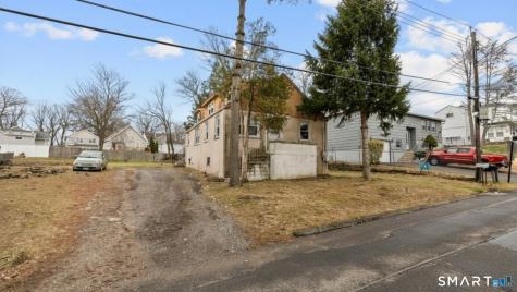 42 Wade Street West Haven CT 06516