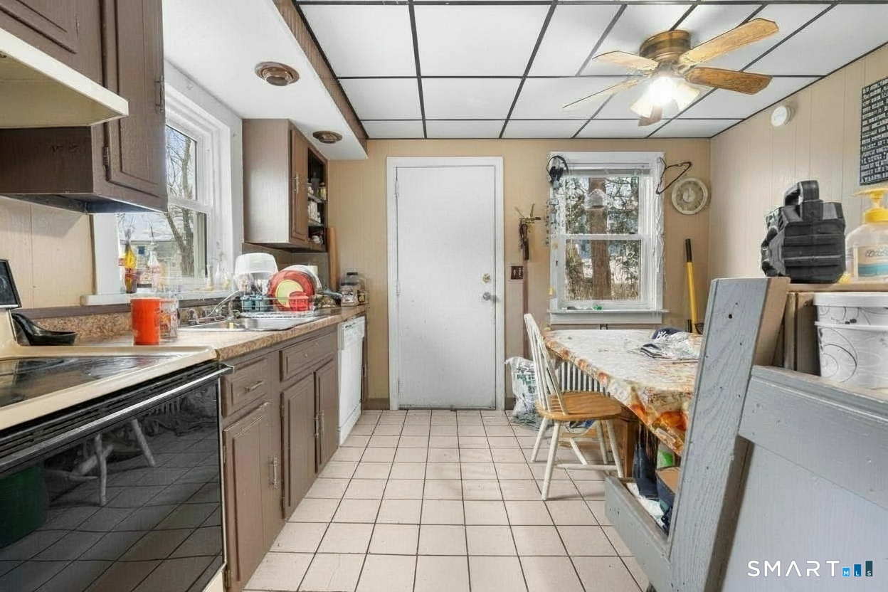 42 Wade Street West Haven CT 06516