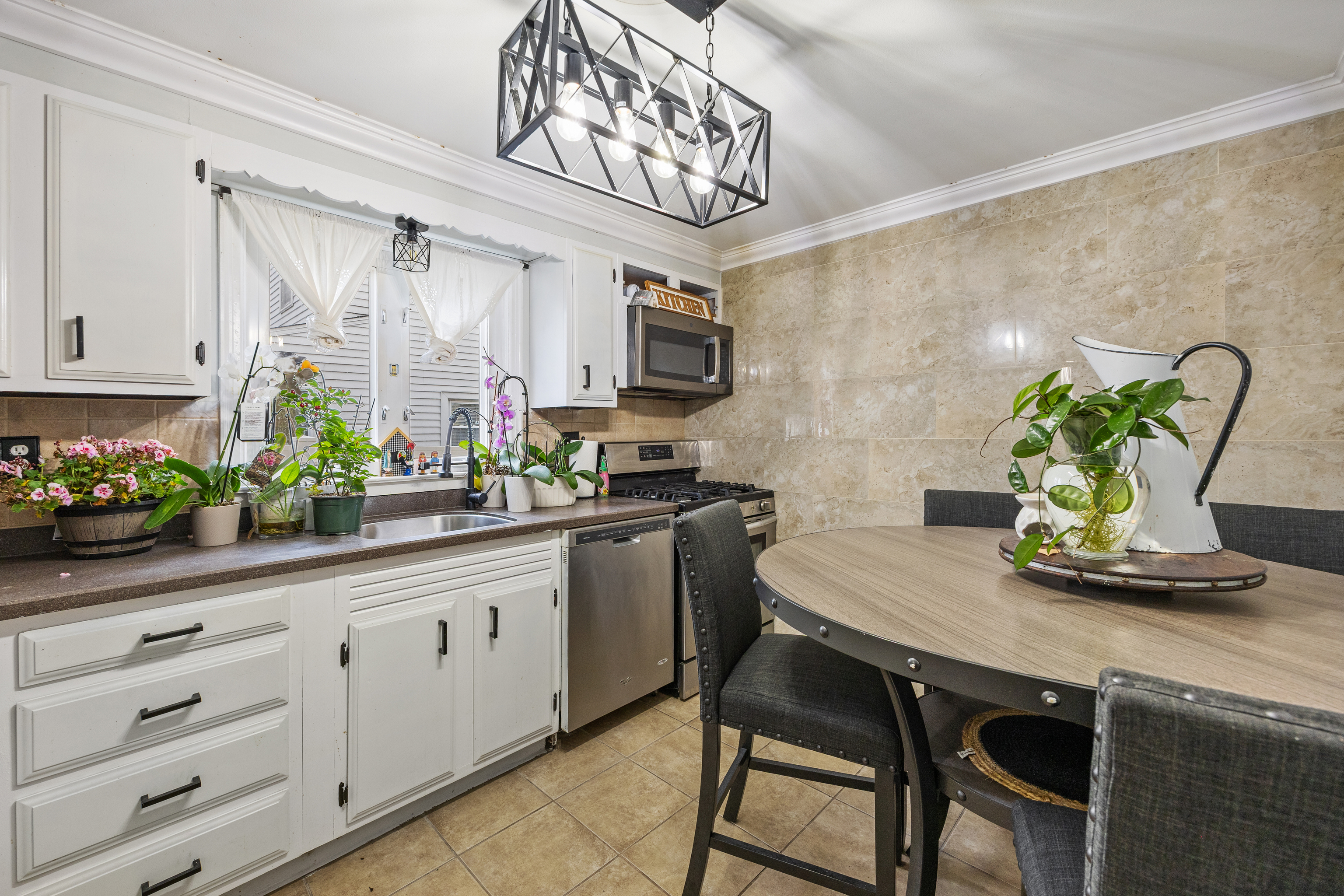 93 Stanwood Street West Hartford CT 06110