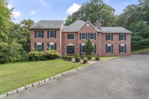8 Dittmar Road Bethel CT 06801