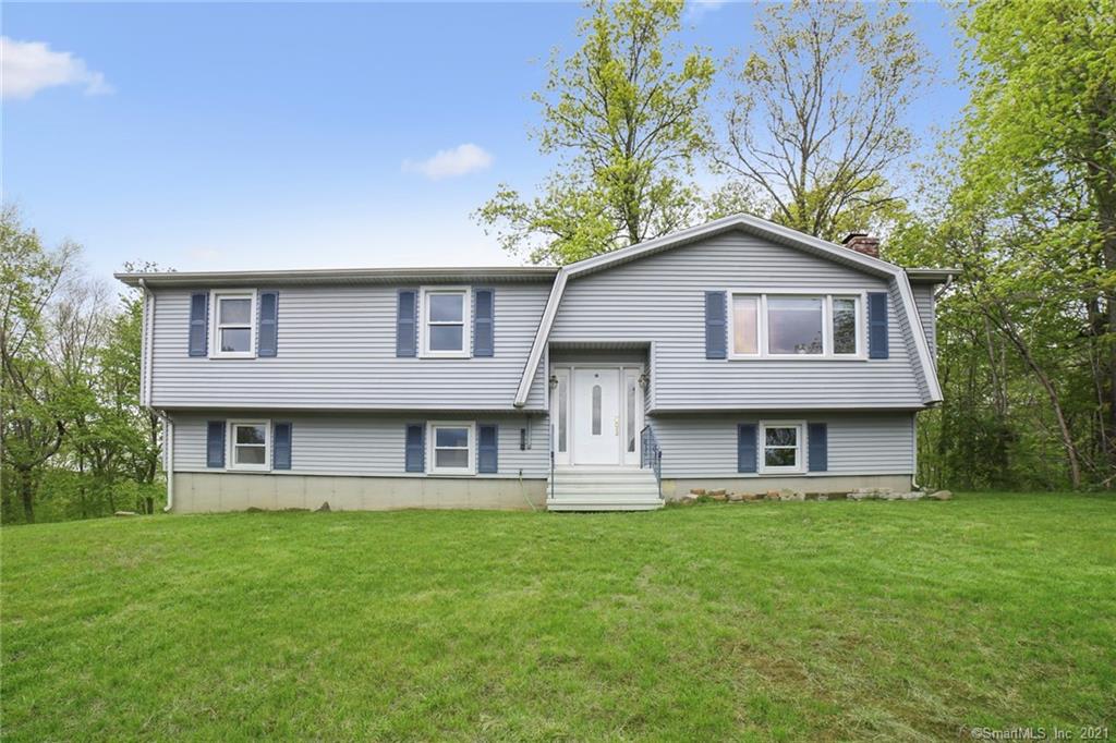 62 Canary Court Guilford CT 06437