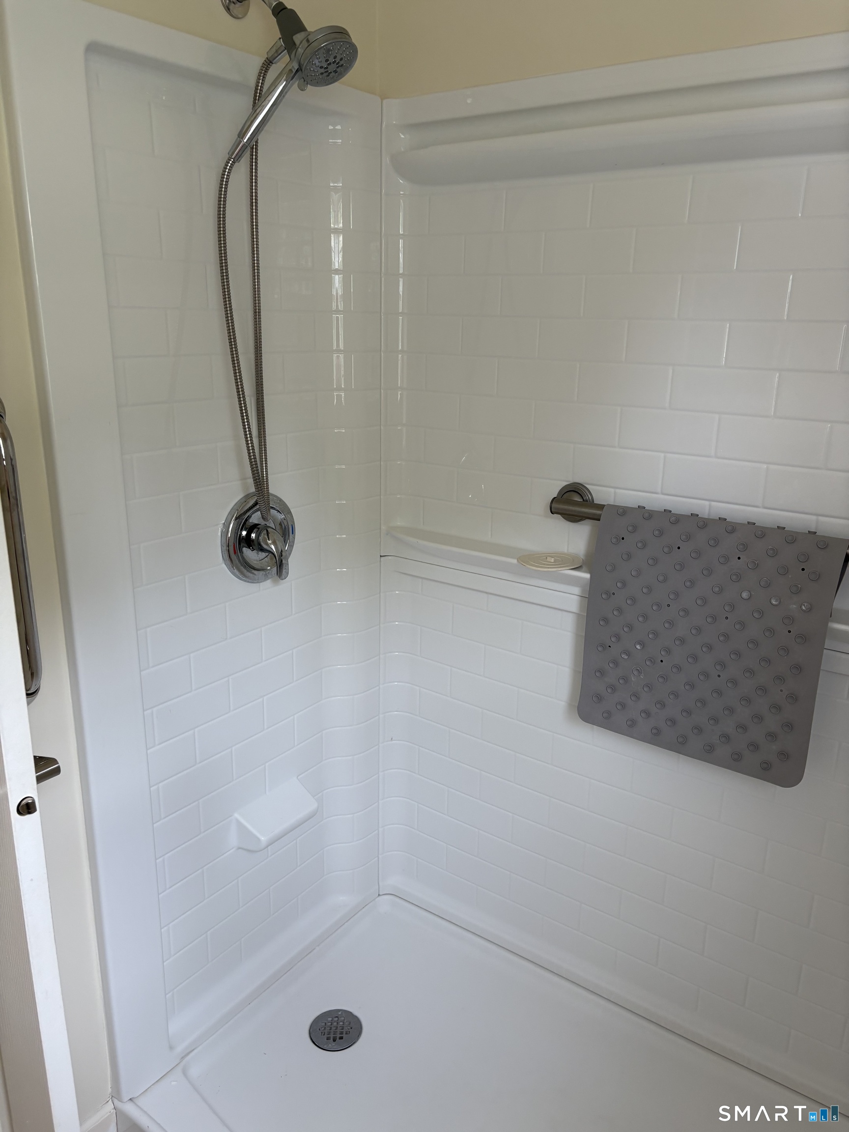 41 Woodland Trail Killingworth CT 06419