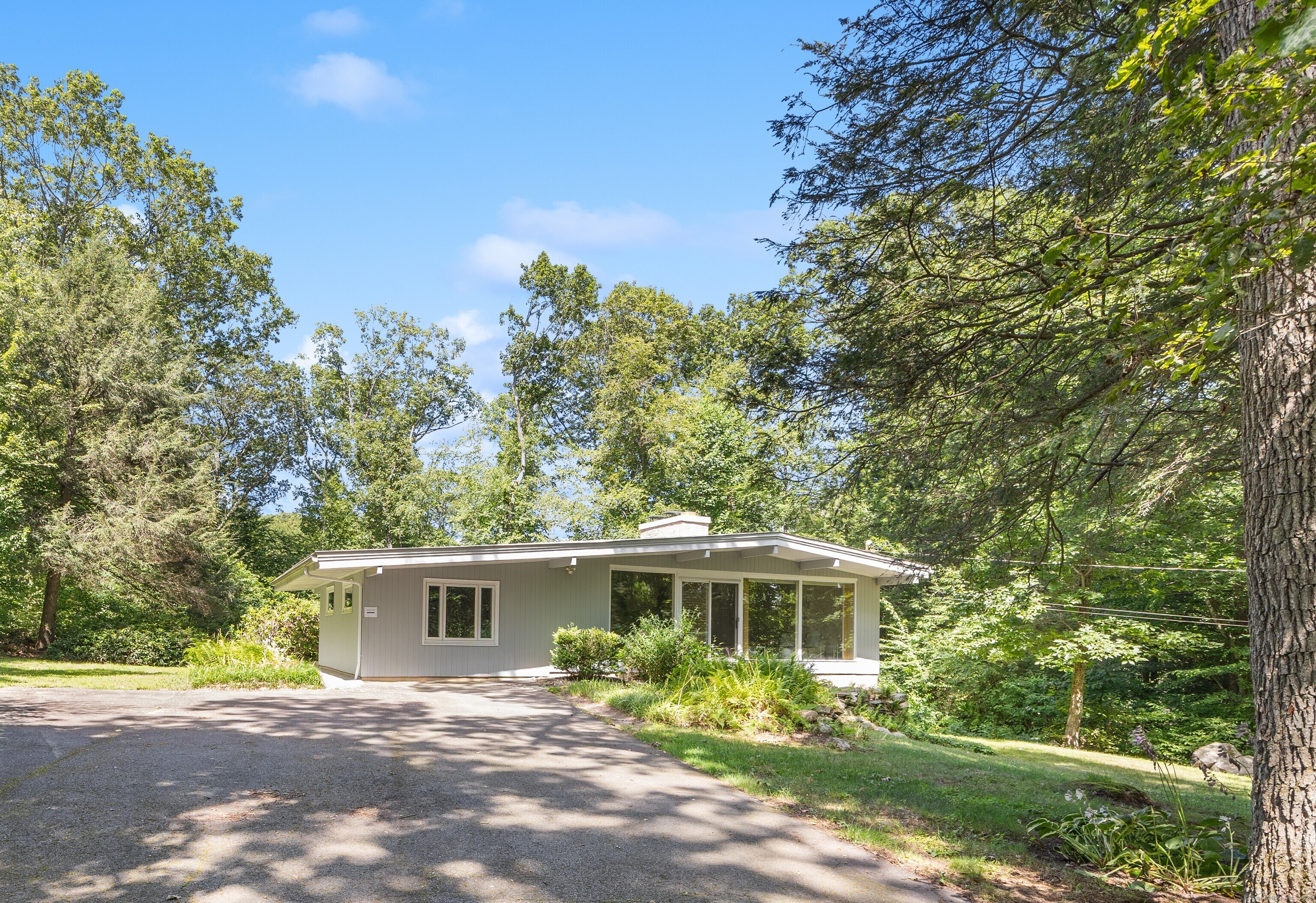 74 Woods Road Bethany CT 06524