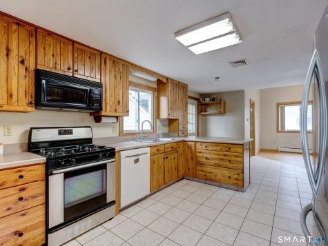 160 Mohawk Drive East Hartford CT 06108