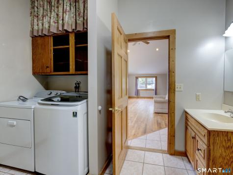 160 Mohawk Drive East Hartford CT 06108