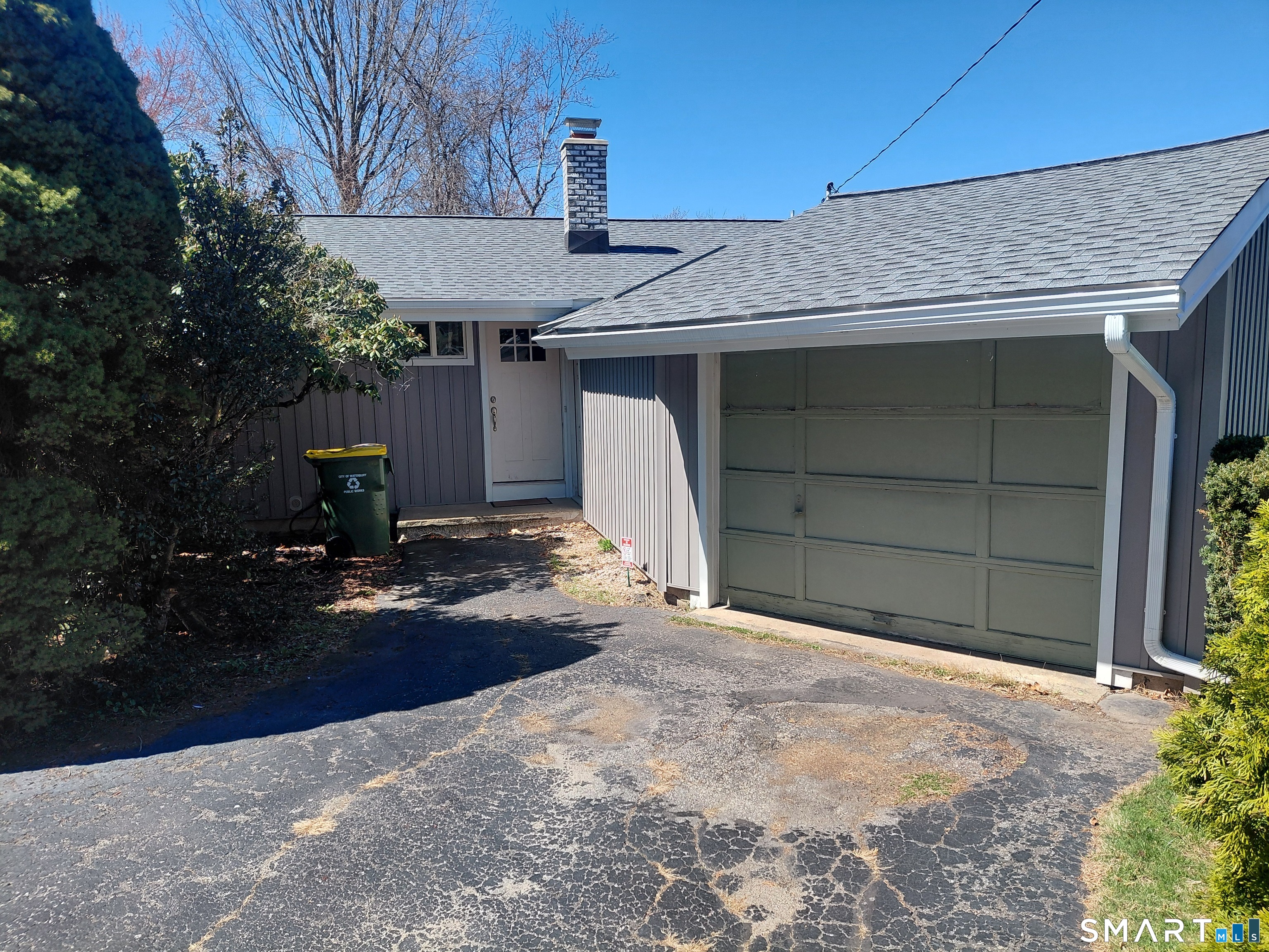 17 Hickory Hill Drive Waterbury CT 06708