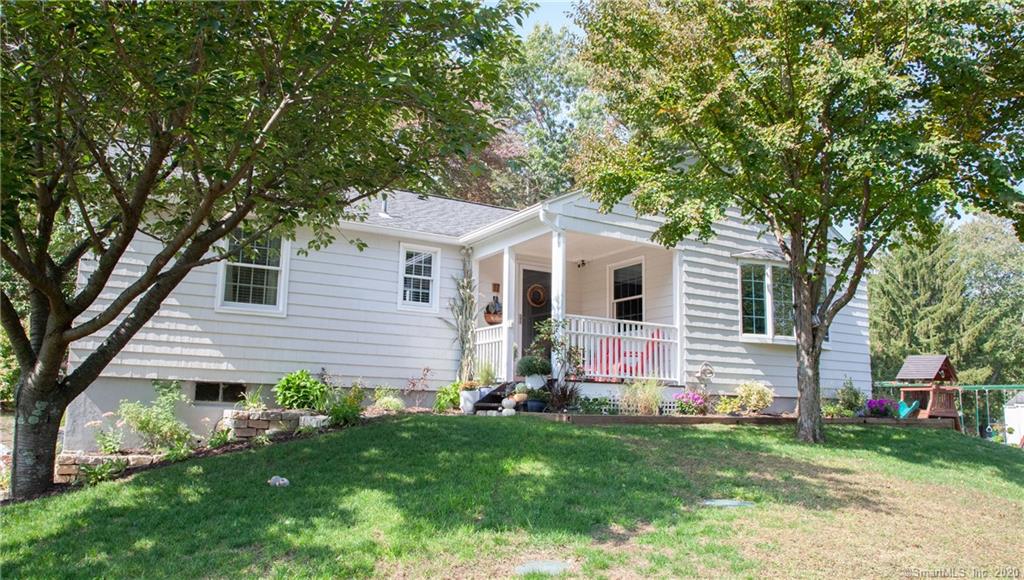 17 Bonnieview Drive East Granby CT 06026