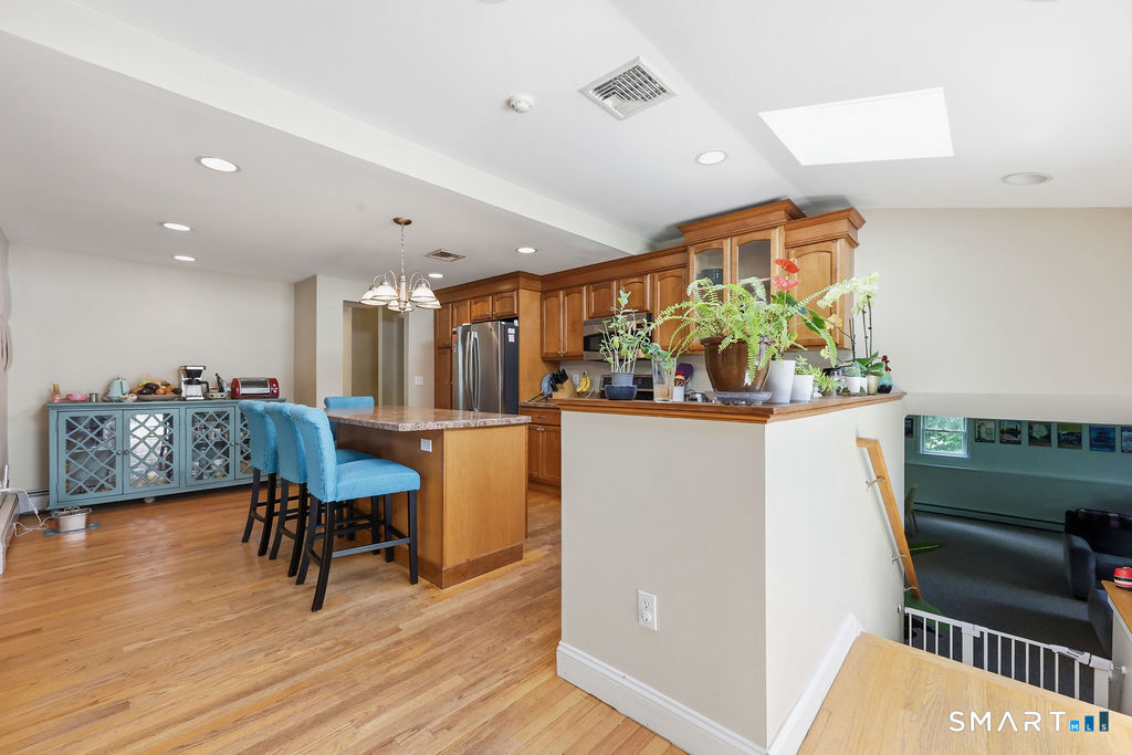 37 Stoneham Drive West Hartford CT 06117