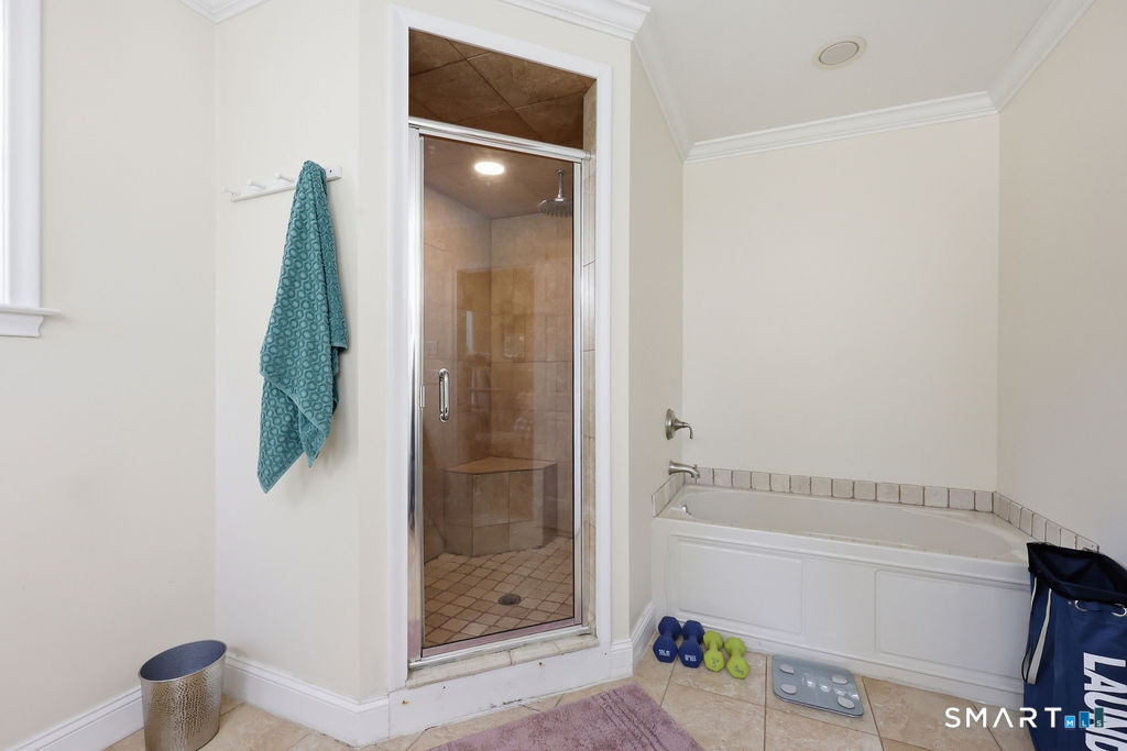 37 Stoneham Drive West Hartford CT 06117