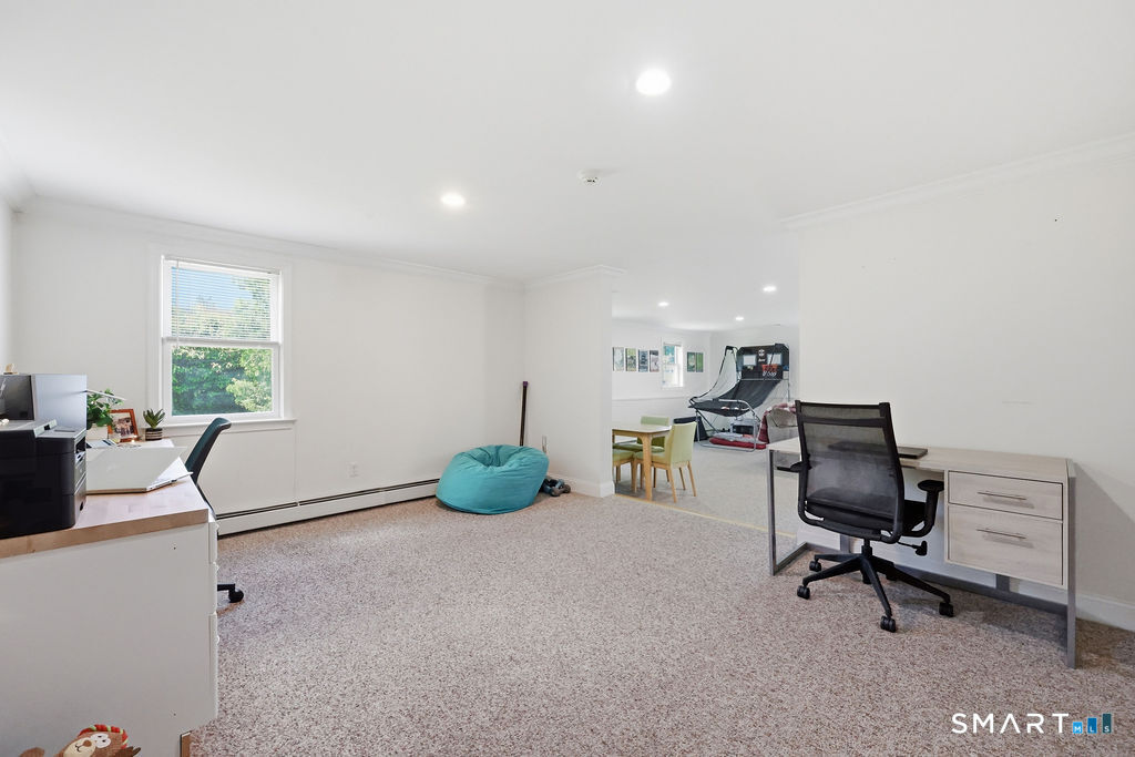 37 Stoneham Drive West Hartford CT 06117