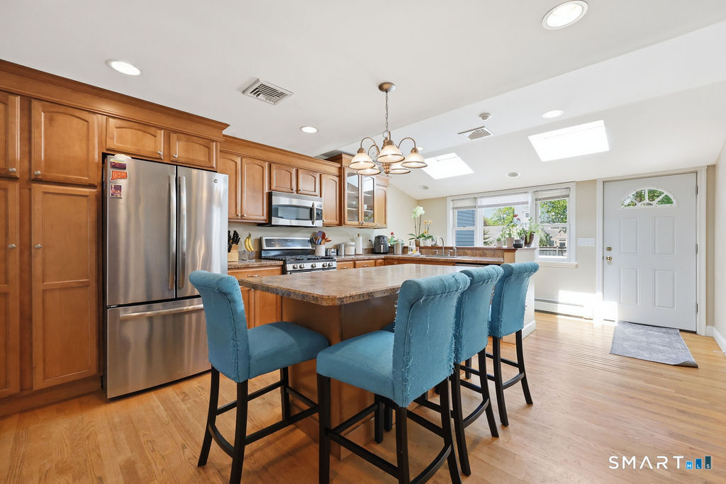 37 Stoneham Drive West Hartford CT 06117