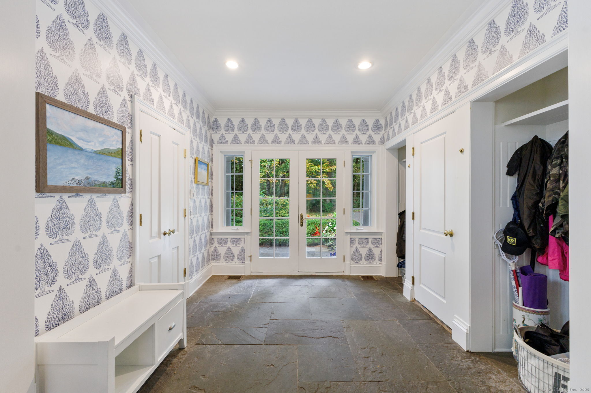 758 Smith Ridge Road New Canaan CT 06840