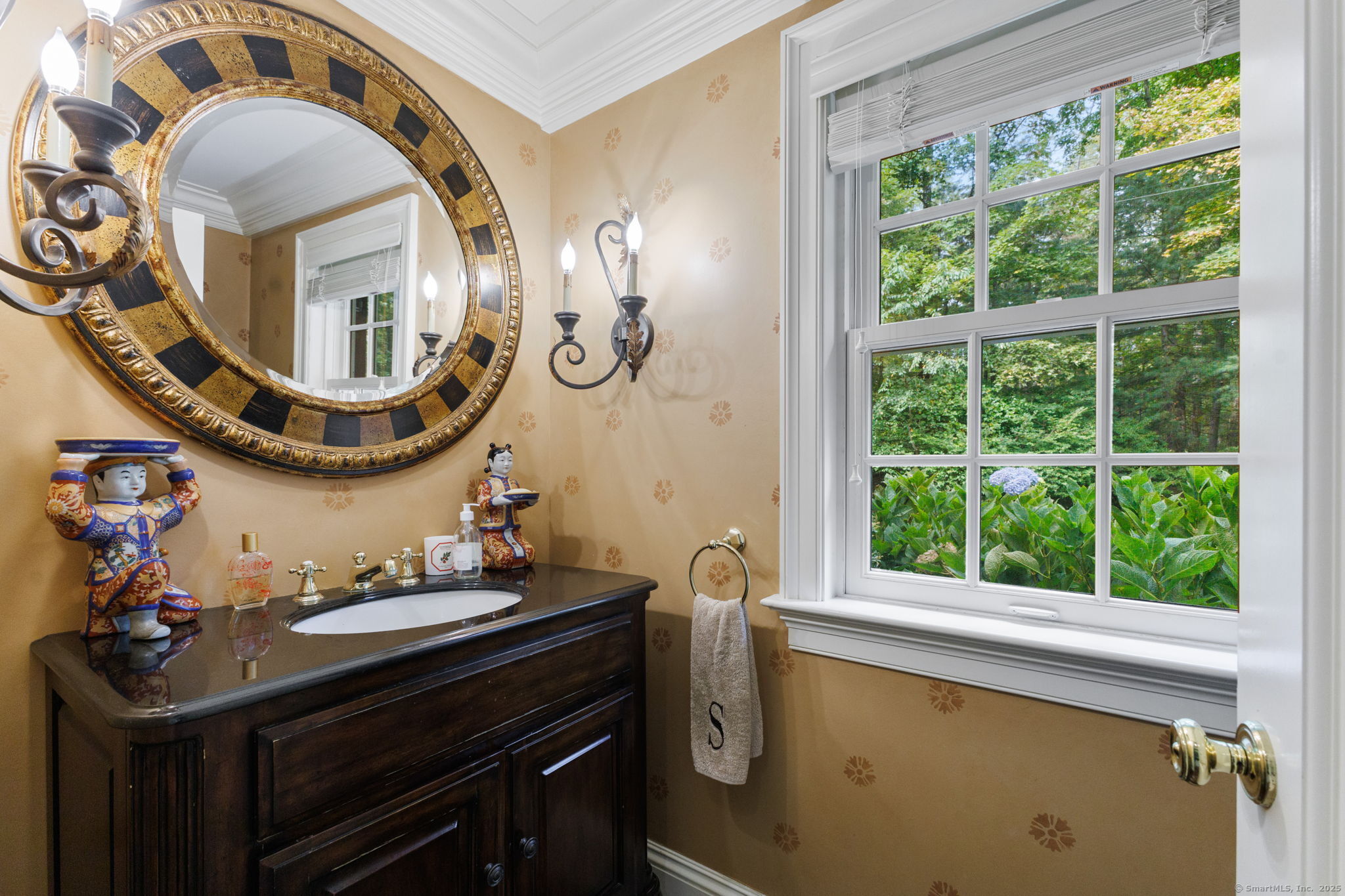 758 Smith Ridge Road New Canaan CT 06840