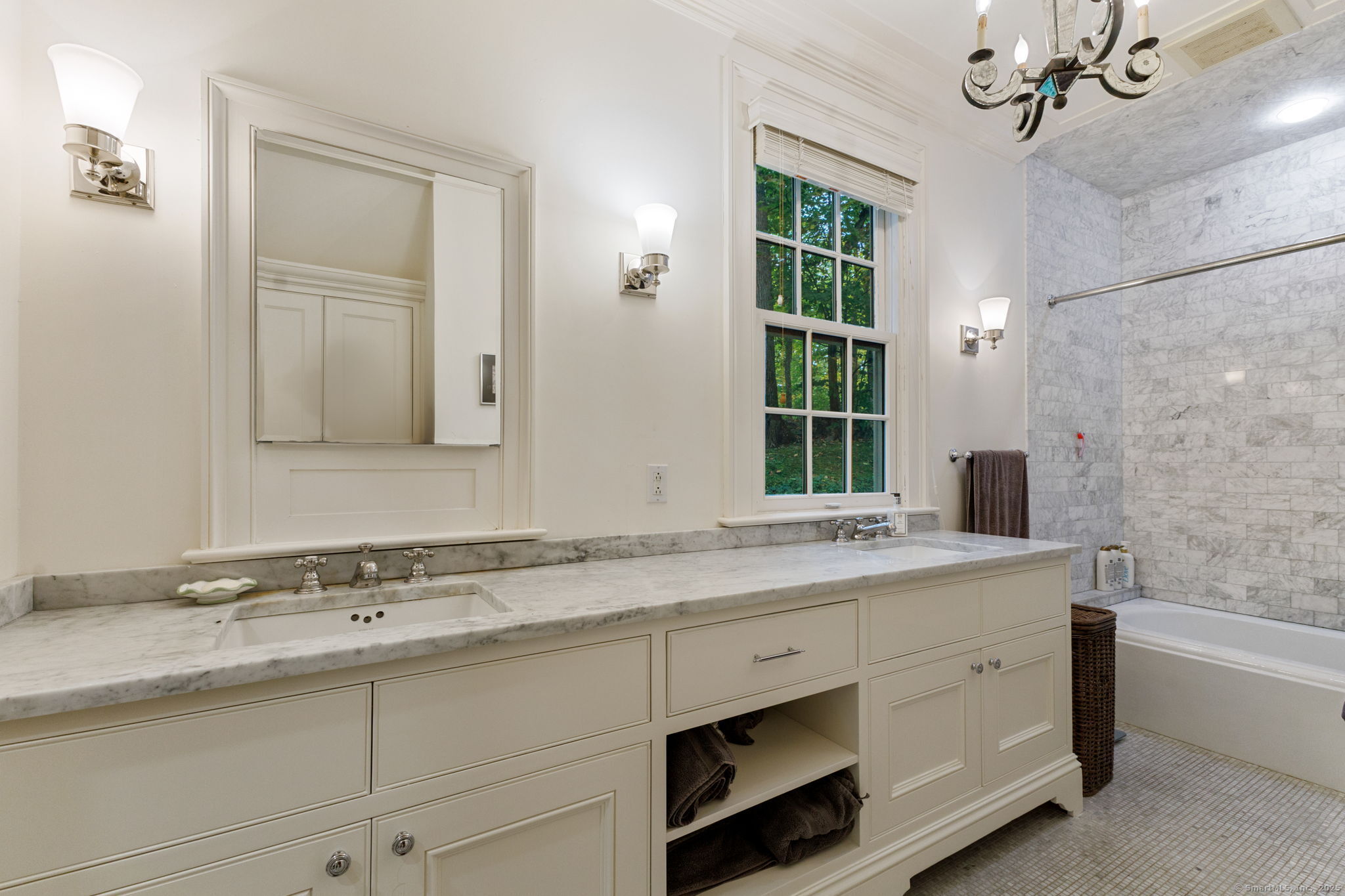 758 Smith Ridge Road New Canaan CT 06840