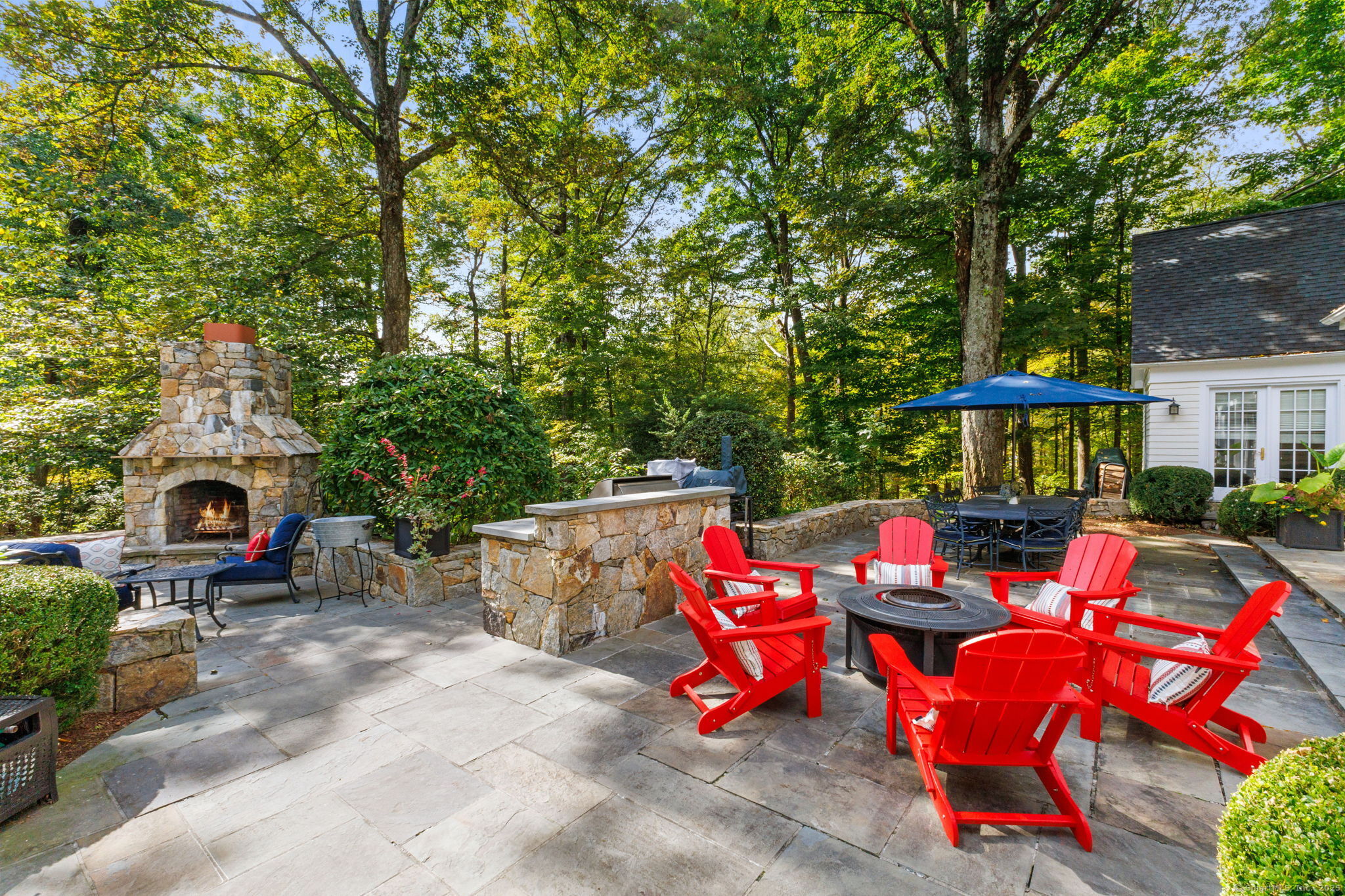 758 Smith Ridge Road New Canaan CT 06840