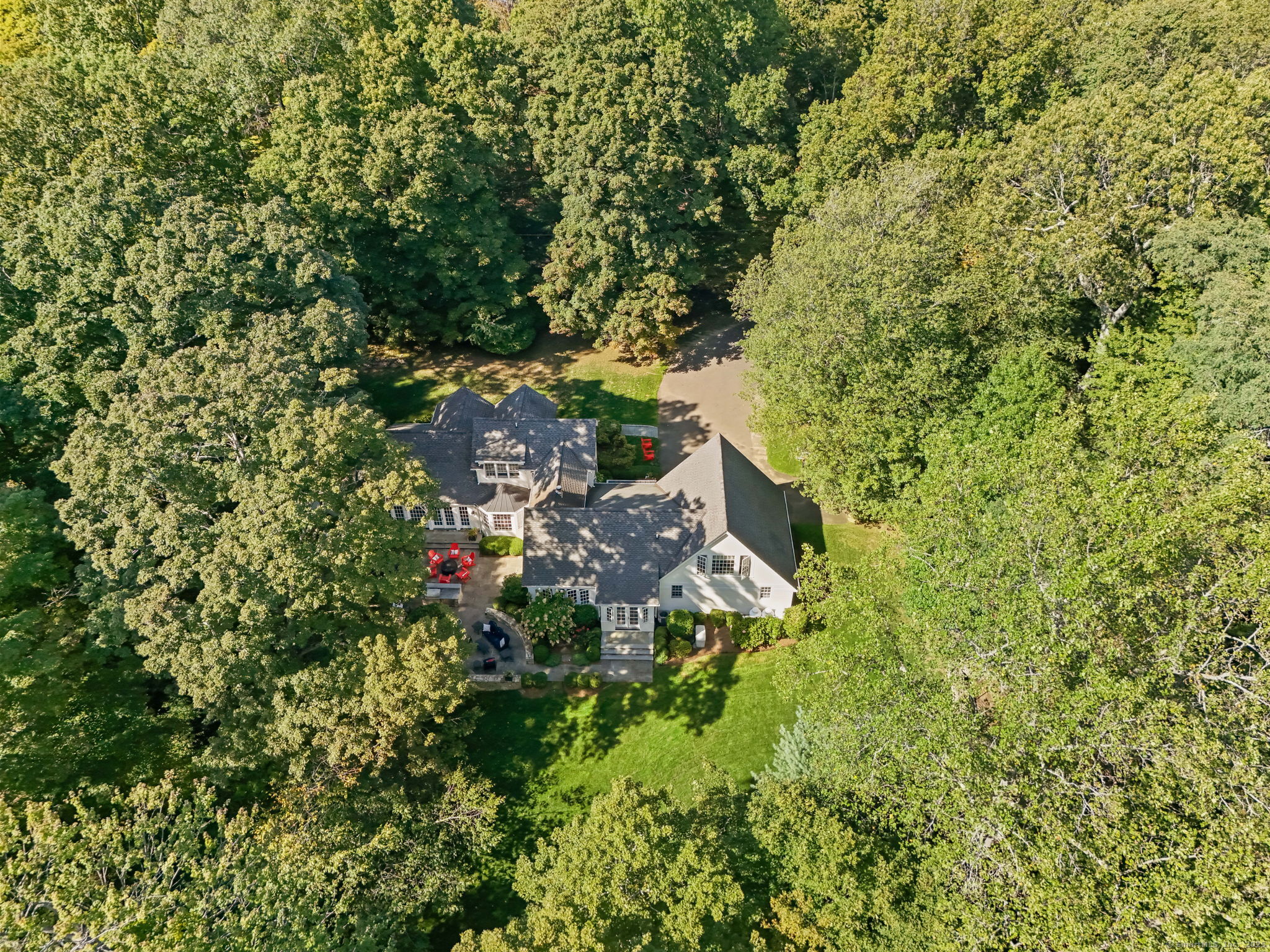 758 Smith Ridge Road New Canaan CT 06840