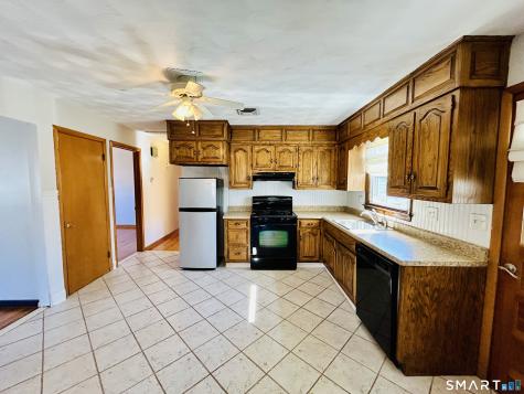168 Blohm Street West Haven CT 06516