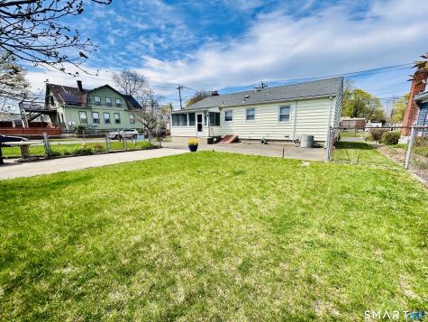 168 Blohm Street West Haven CT 06516