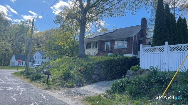 310 Douglas Street Bridgeport CT 06606