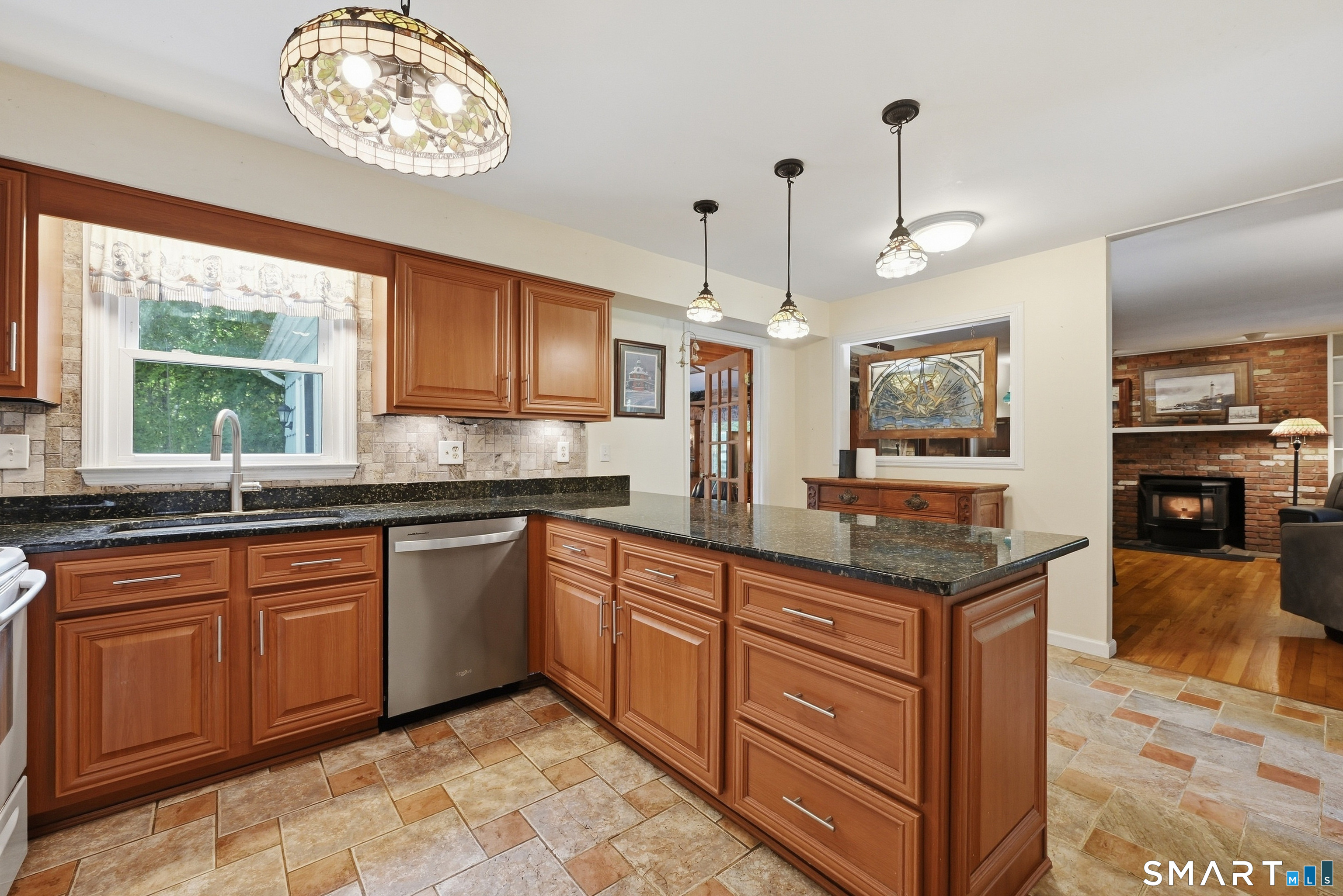 27 Danvers Road New Milford CT 06776