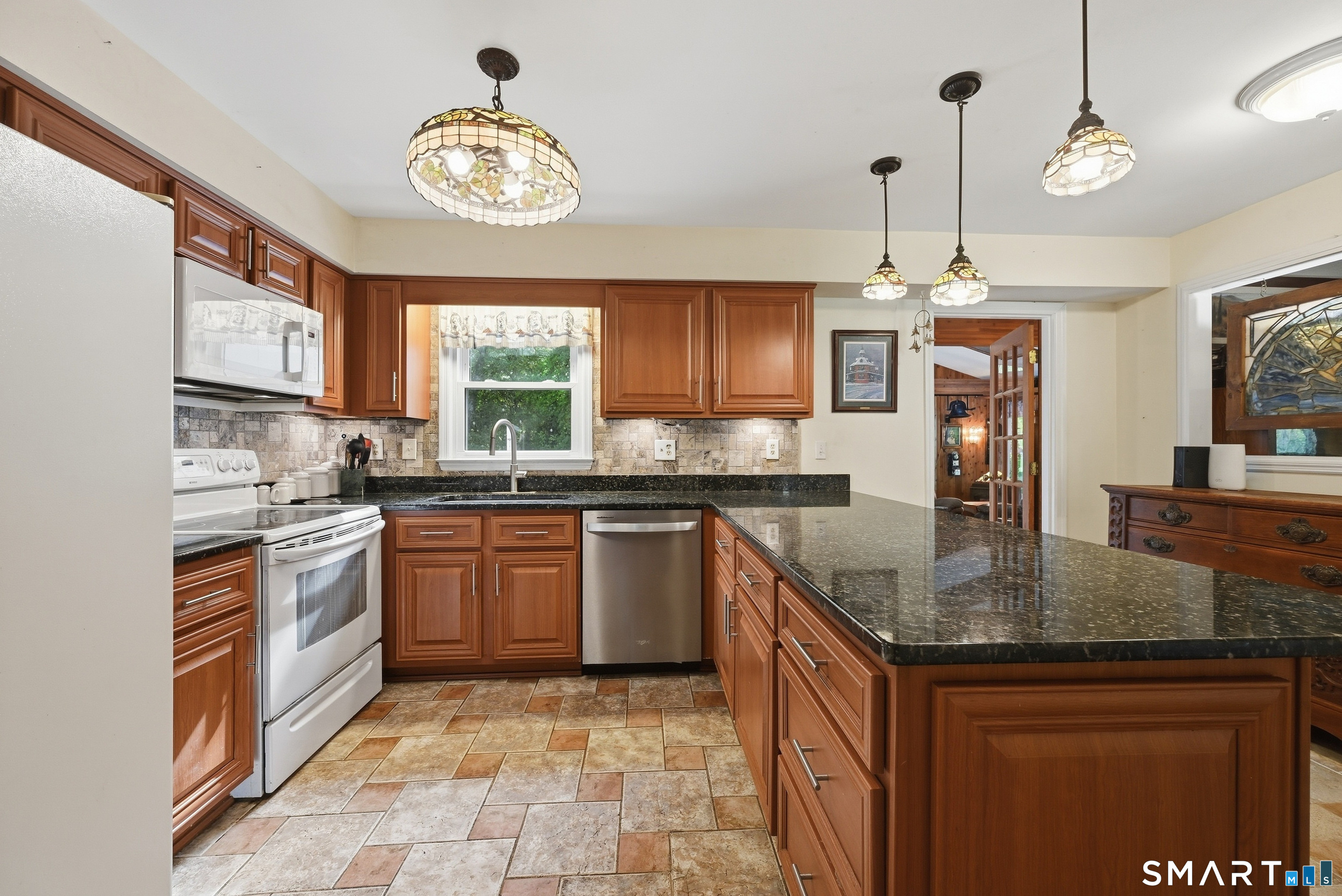27 Danvers Road New Milford CT 06776