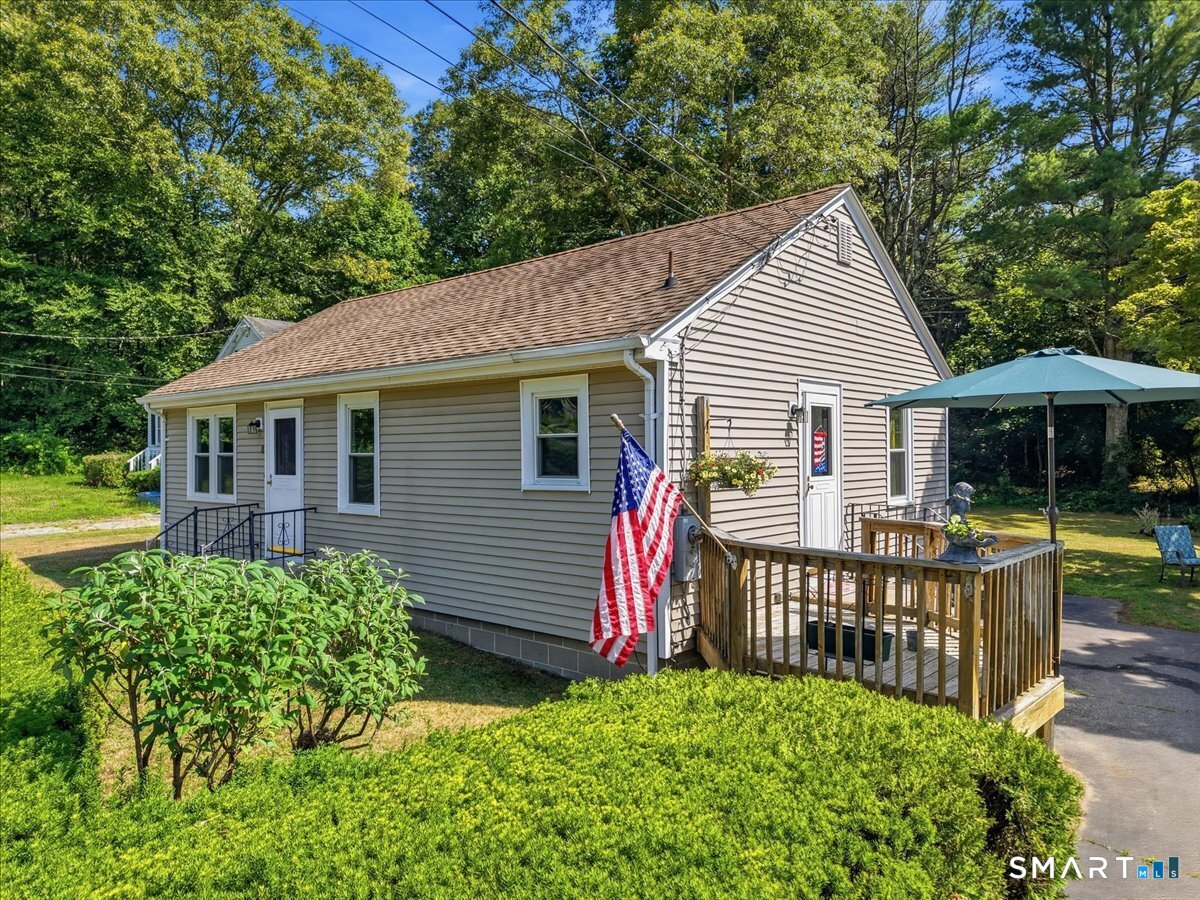 8 Mill Cove Road Ledyard CT 06335