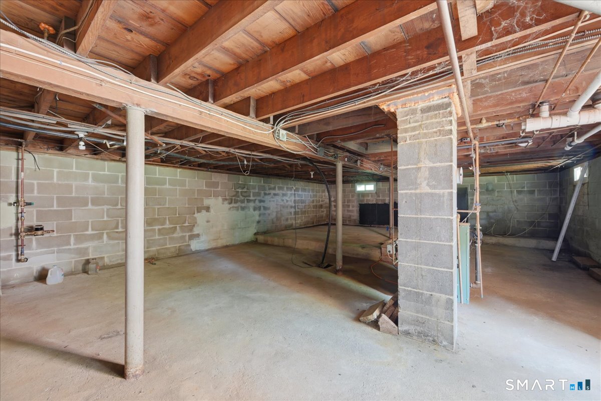 8 Mill Cove Road Ledyard CT 06335