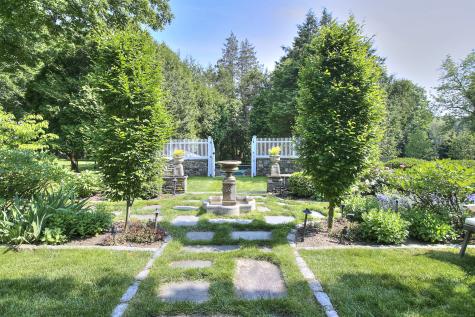 2683 Bronson Road Fairfield CT 06824