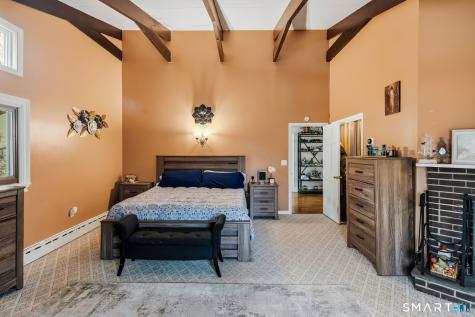 39 Inchcliffe Drive Ledyard CT 06335